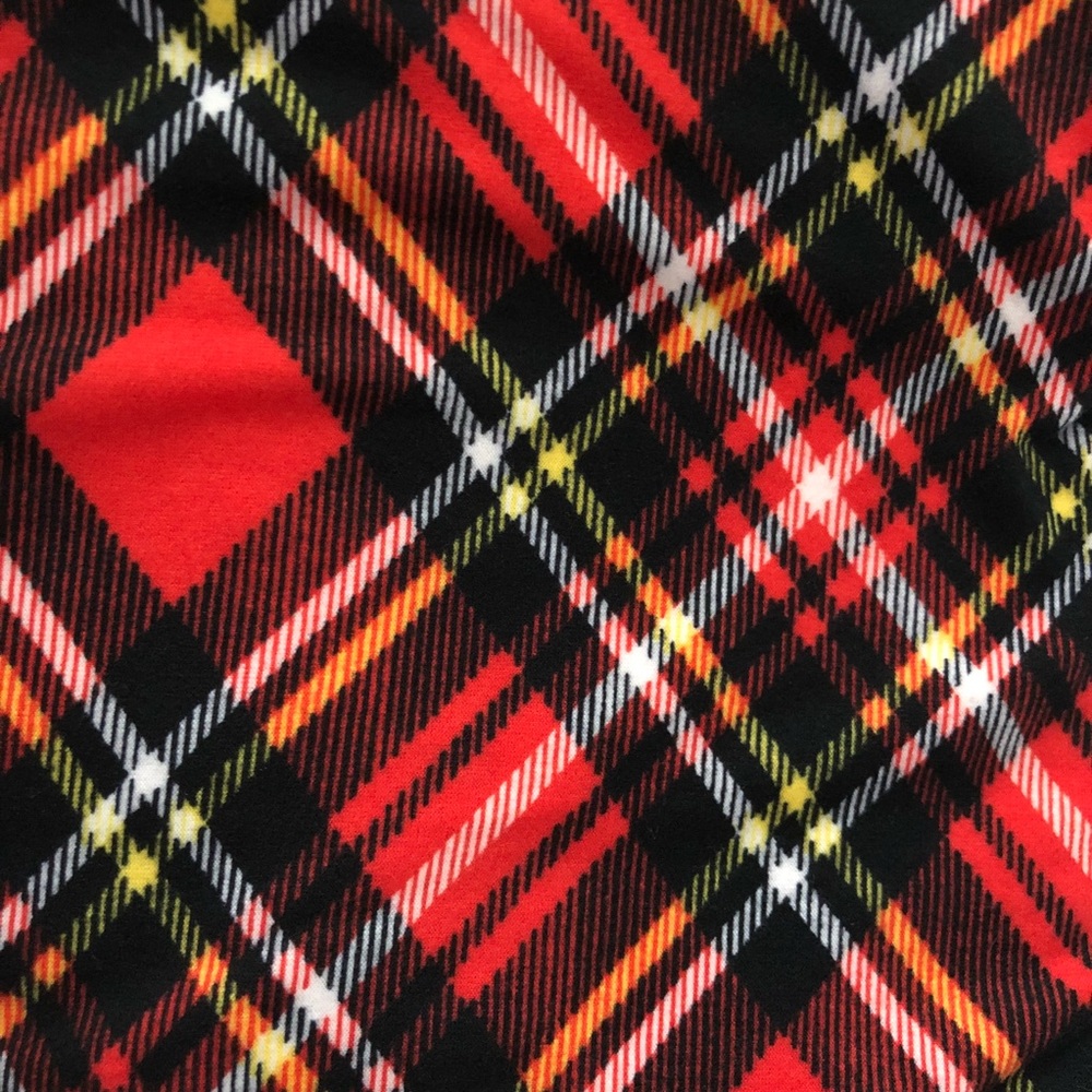 ⚡️Flash Sale⚡️ 🔥NEW One Size Red Plaid Leggings🔥 - Picture 2 of 2